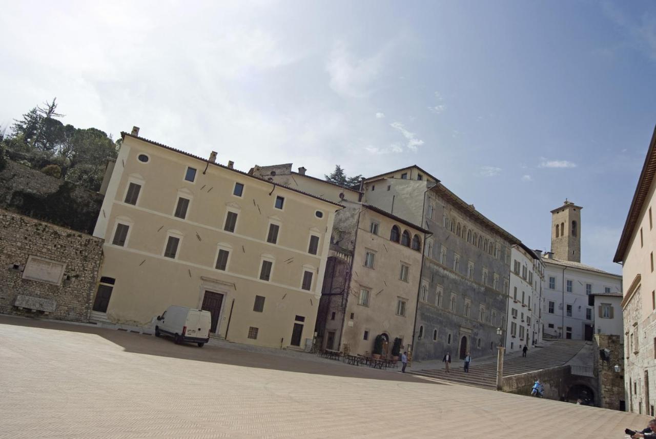 Appartement Palazzo Lauri Spolète Extérieur photo